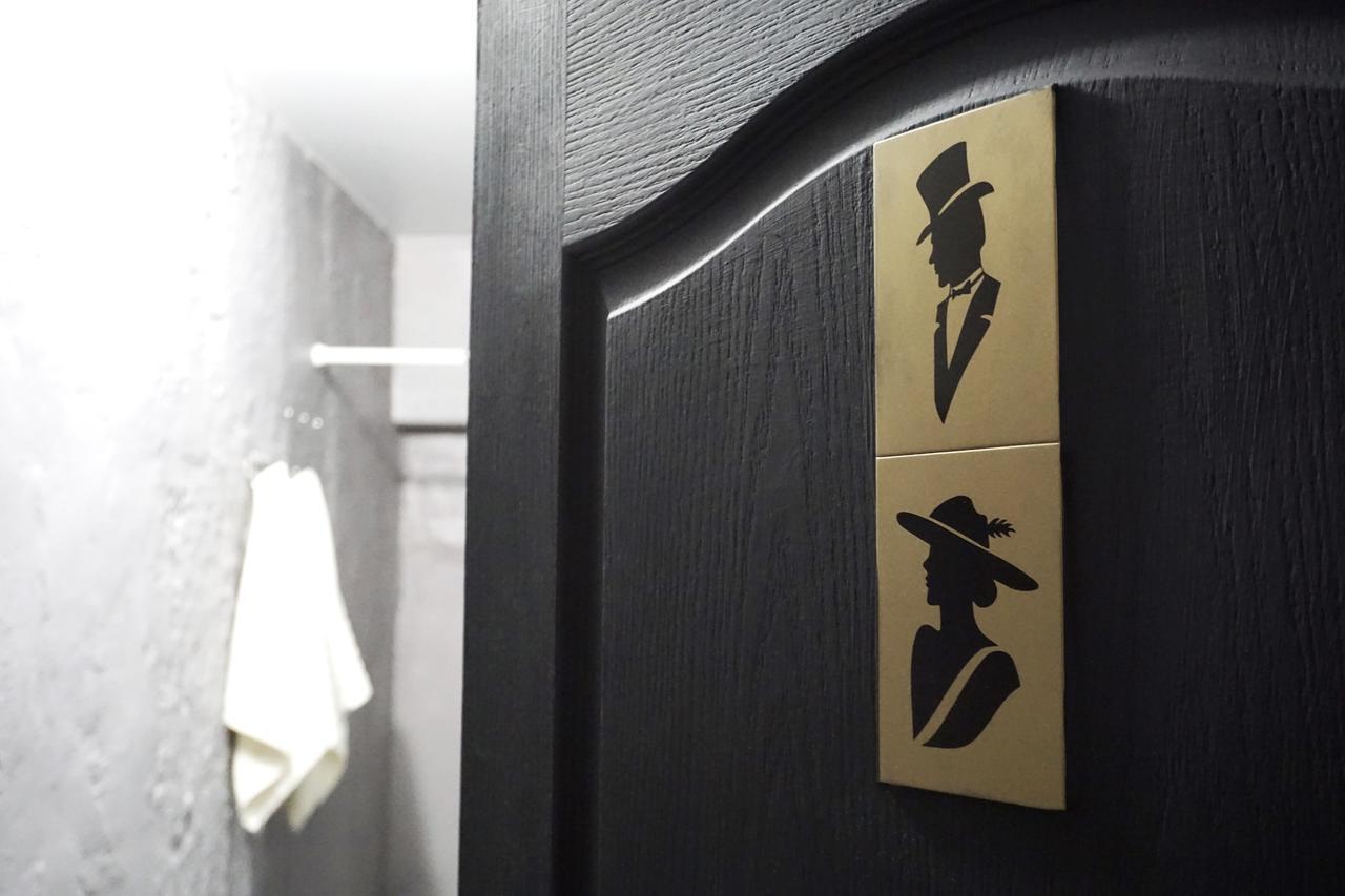 Black Wood Hostel Киев Екстериор снимка