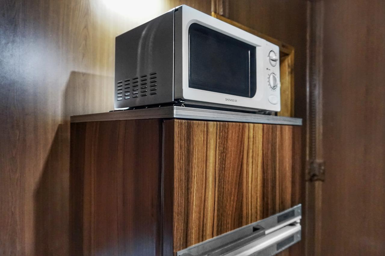 Black Wood Hostel Киев Екстериор снимка
